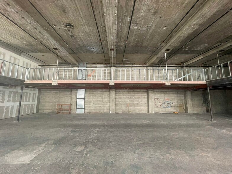 More Photos Of 640 C St, San Diego General Retail For Lease