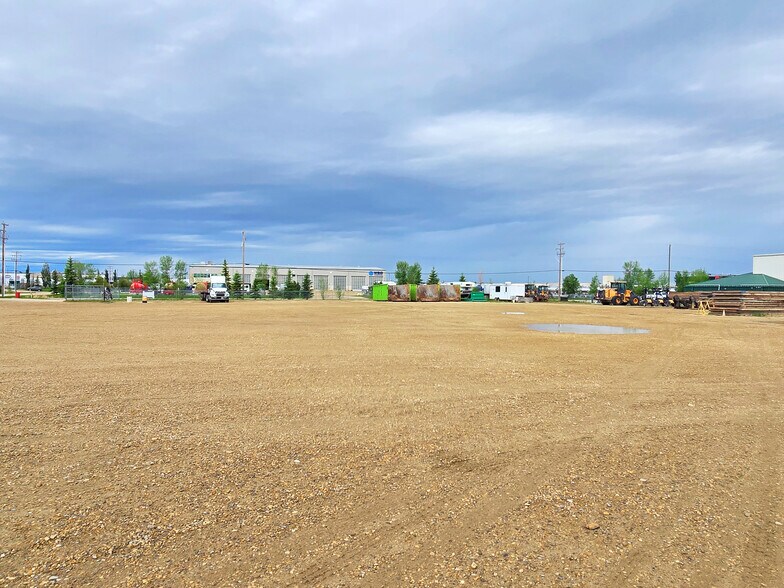 More Photos Of 7703 39 St, Leduc Manufacturing For Sale