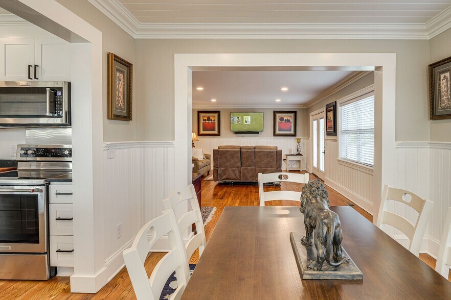 More Photos Of , Lewisburg Specialty For Sale