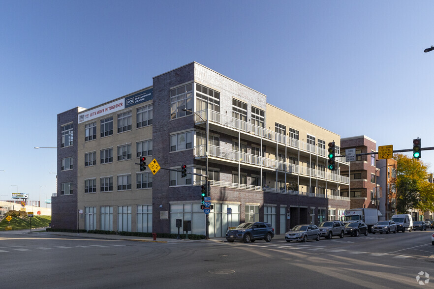 Primary Photo Of 2157-2159 N Damen Ave, Chicago Apartments For Lease