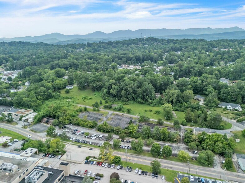More Photos Of 203 Michigan Ave, Oak Ridge Land For Sale