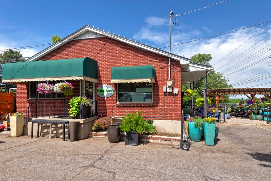 More Photos Of 2194 E Fort Union Blvd, Salt Lake City Freestanding For Sale