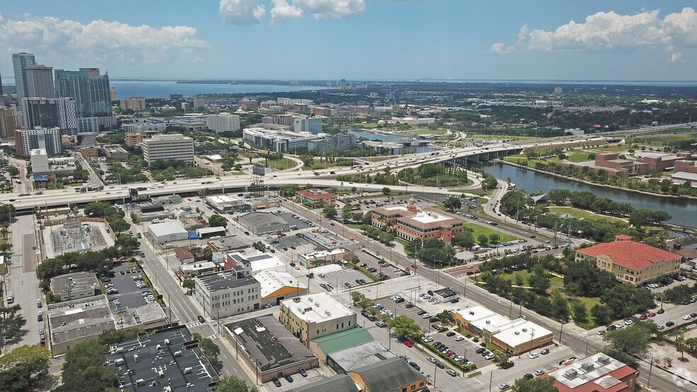 More Photos Of 1701 N Franklin St, Tampa Storefront Retail Office For Lease