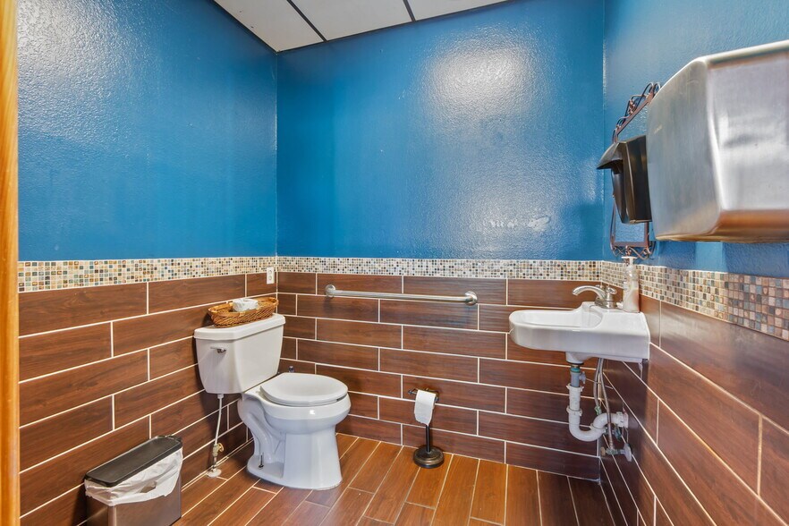 More Photos Of 49252 NC 12, Buxton Restaurant For Sale