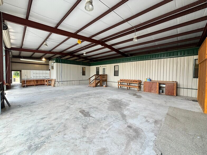 More Photos Of 19300 Valdosta Hwy, Valdosta Distribution For Lease