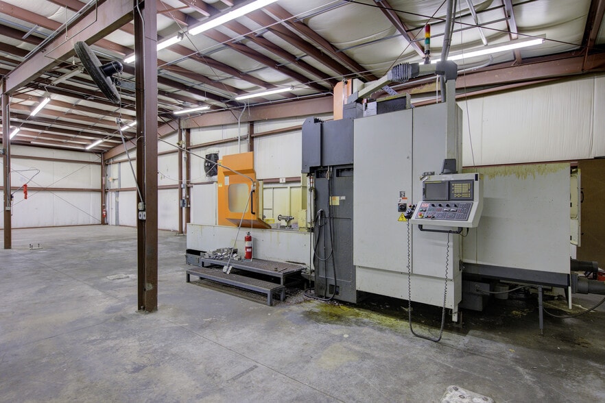 More Photos Of 180 Ushers Rd, Round Lake Warehouse For Sale