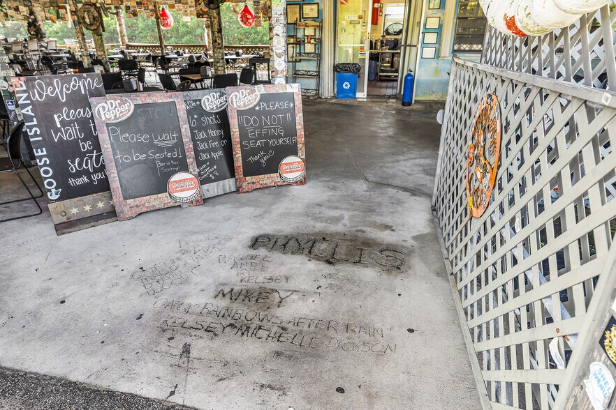 More Photos Of 58000 Card Sound Rd, Key Largo Restaurant For Sale