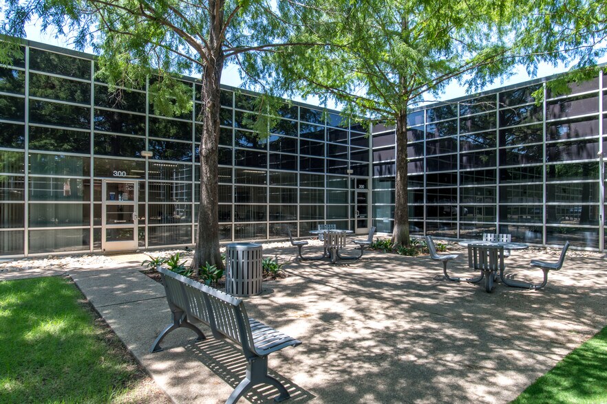 More Photos Of 5055 W Park Blvd, Plano Unknown For Lease