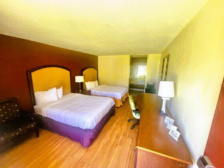 More Photos Of 1700 US-280, Phenix City Hotel For Sale