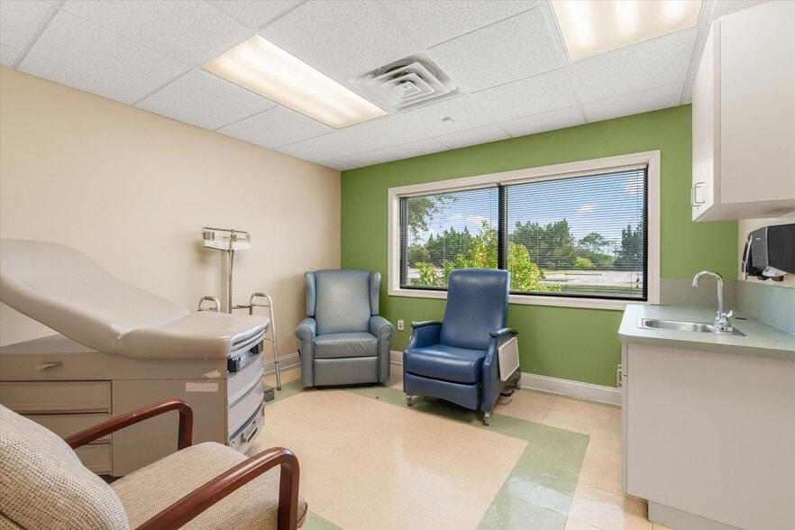 More Photos Of 9 San Bartola Dr, Saint Augustine Medical For Sale