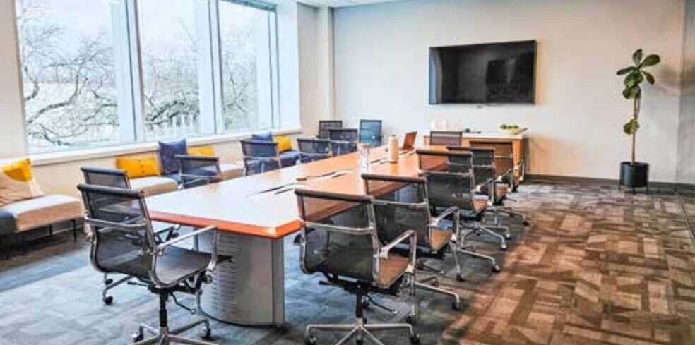 More Photos Of 2020 L St, Sacramento Office For Lease