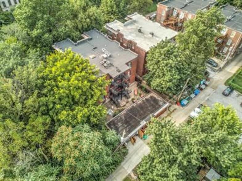 More Photos Of 1722 Waverly Pl, Saint Louis Apartments For Sale