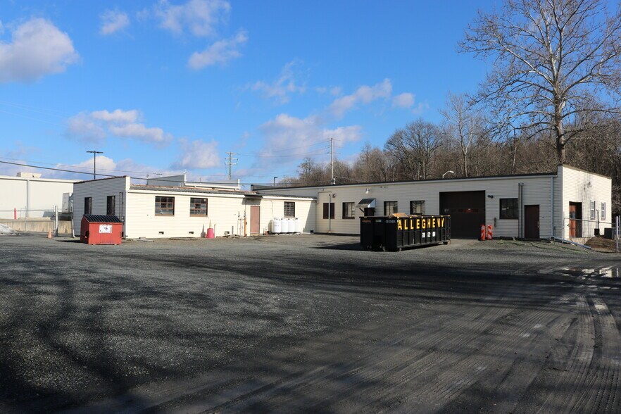 More Photos Of 359 Lincoln Ave, East Stroudsburg Manufacturing For Sale