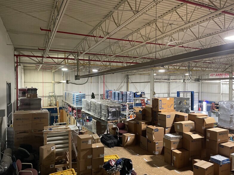 More Photos Of 41800 Executive Dr, Harrison Township Manufacturing For Lease