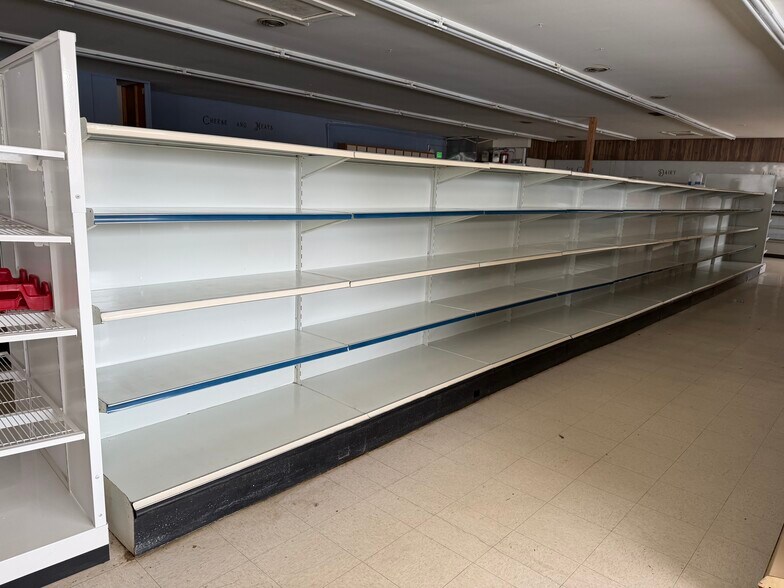 More Photos Of 156 S Flynn Rd, Westville Storefront For Lease