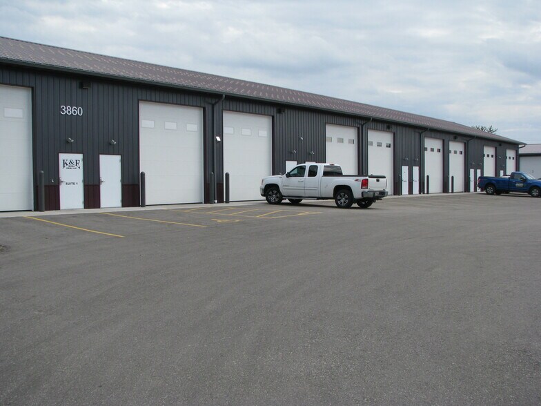 More Photos Of 3862 Norrie Dr, New Franken Showroom For Lease
