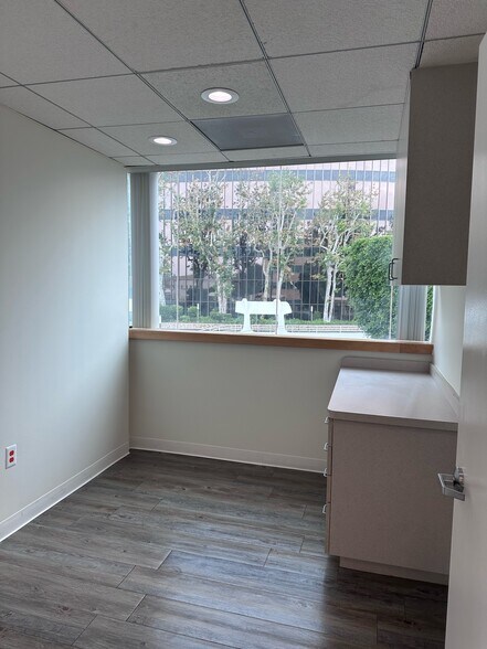 More Photos Of 240 S La Cienega Blvd, Beverly Hills Medical For Lease