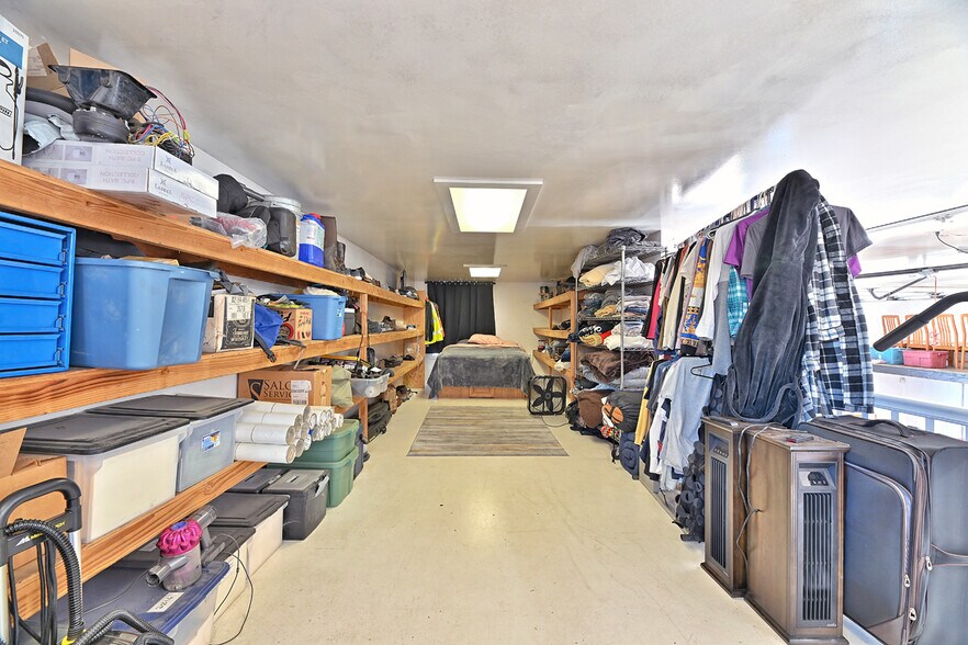 More Photos Of 21 Ball Rd, Eagle Point Warehouse For Sale