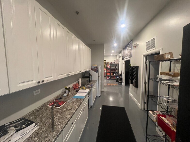 More Photos Of 1468 Skees Rd, West Palm Beach Warehouse For Lease