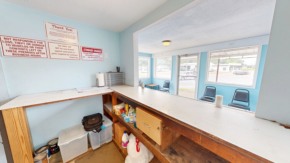 More Photos Of 716 S Main St, Enterprise Auto Repair For Sale