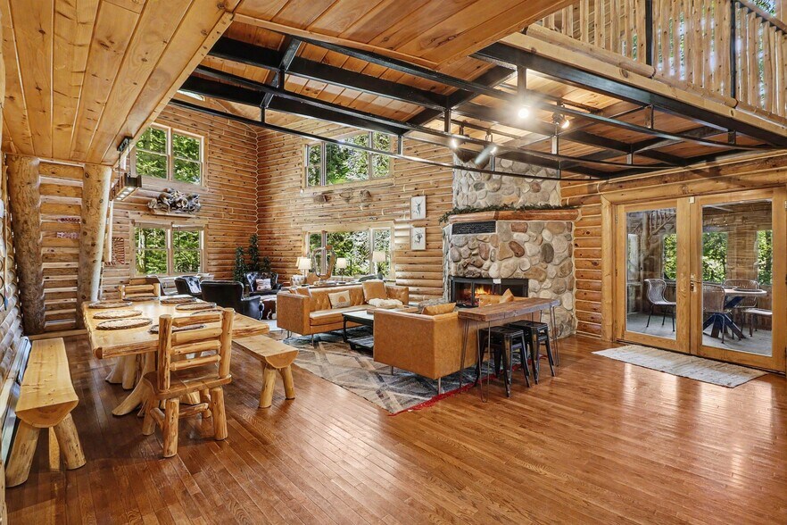 More Photos Of 6926 Aarwood Trail NW, Rapid City Hotel For Sale