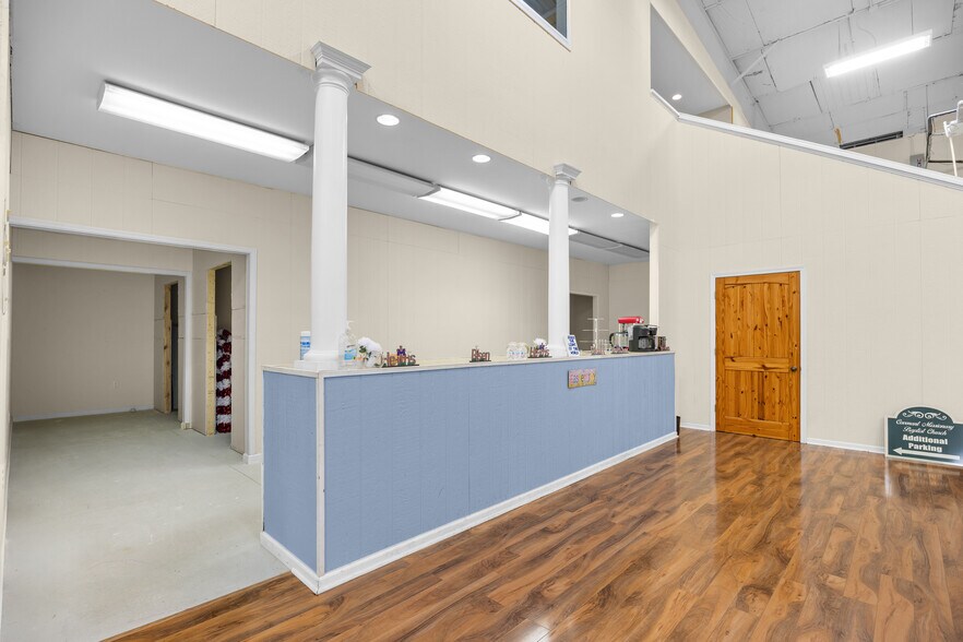 More Photos Of 69 Jessamine Ave, Georgetown Flex For Lease