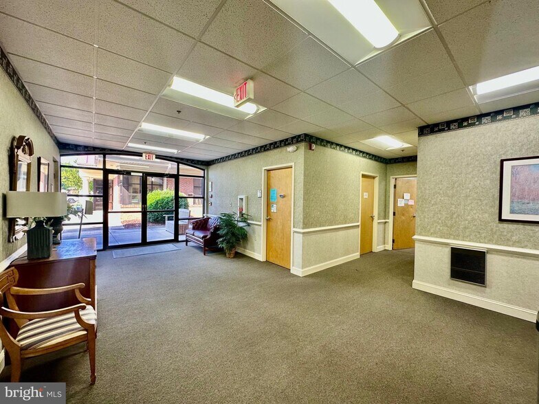 More Photos Of 1201 Pemberton Dr, Salisbury Medical For Lease