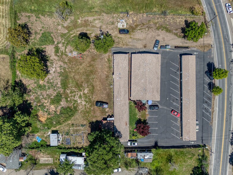 More Photos Of 2815 Lakeshore Blvd, Lakeport Apartments For Sale