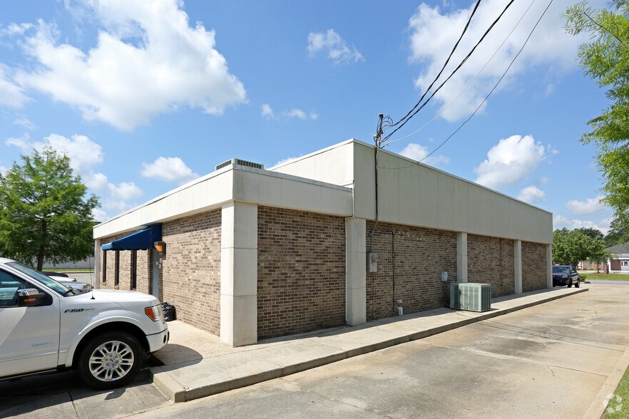 More Photos Of 1181 Montlimar Dr, Mobile Office For Sale