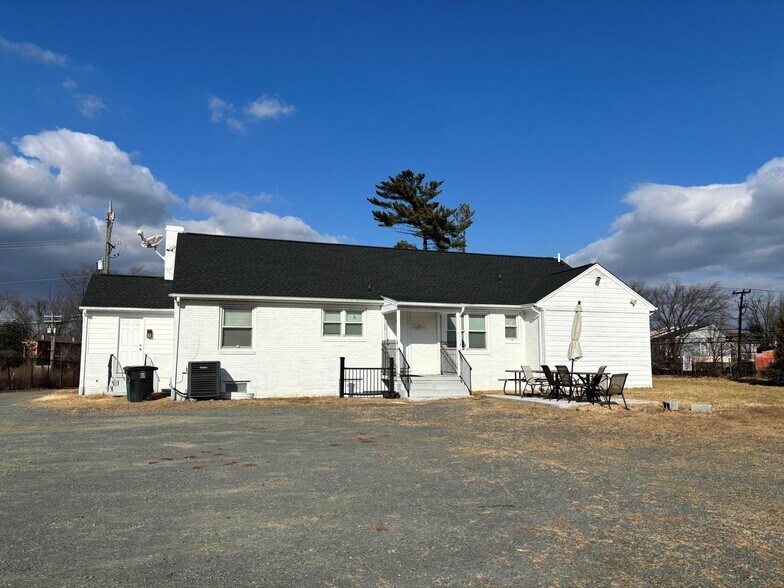 More Photos Of 39 Fort Evans Rd NE, Leesburg Office For Lease