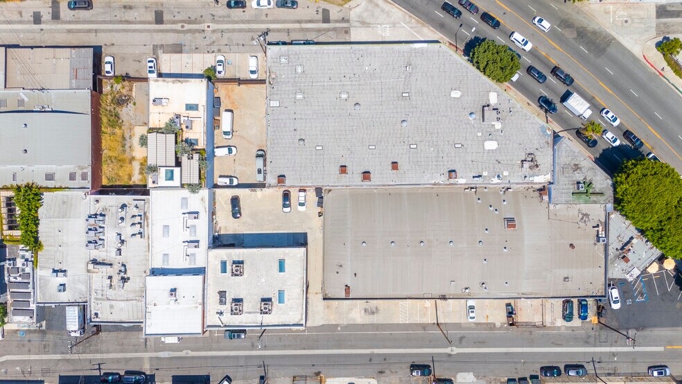 More Photos Of 3051 S La Cienega Blvd, Culver City Warehouse For Lease