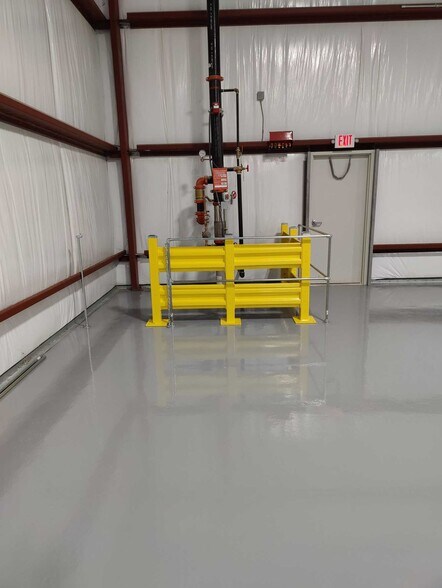 More Photos Of 921 Old Still Road, Woodbine Manufacturing For Lease