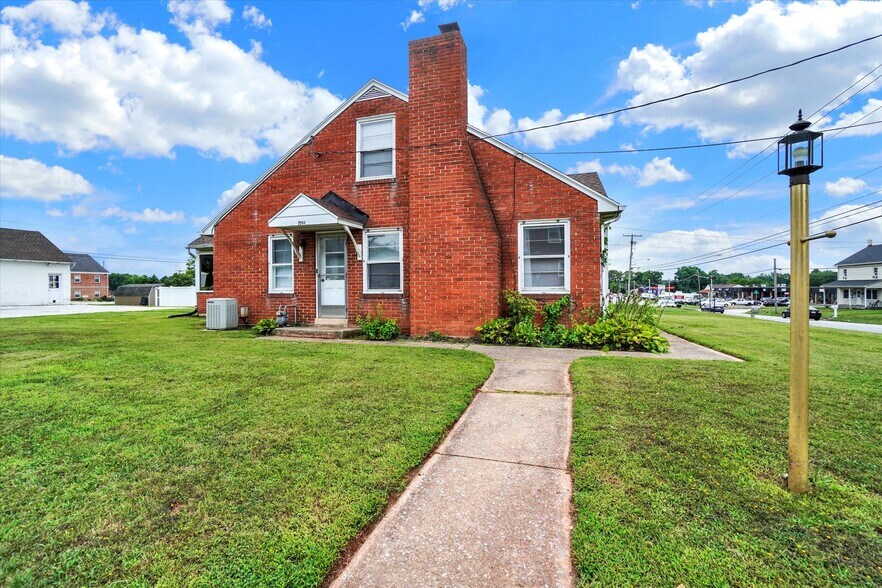 More Photos Of 2260 Carlisle Rd, York Office For Sale