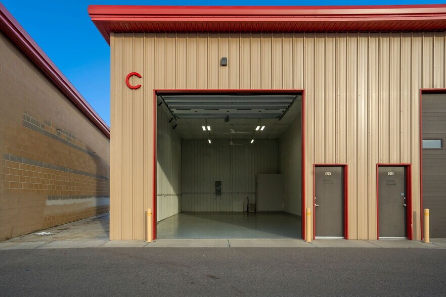 More Photos Of 341 1st St, Mead Warehouse For Lease