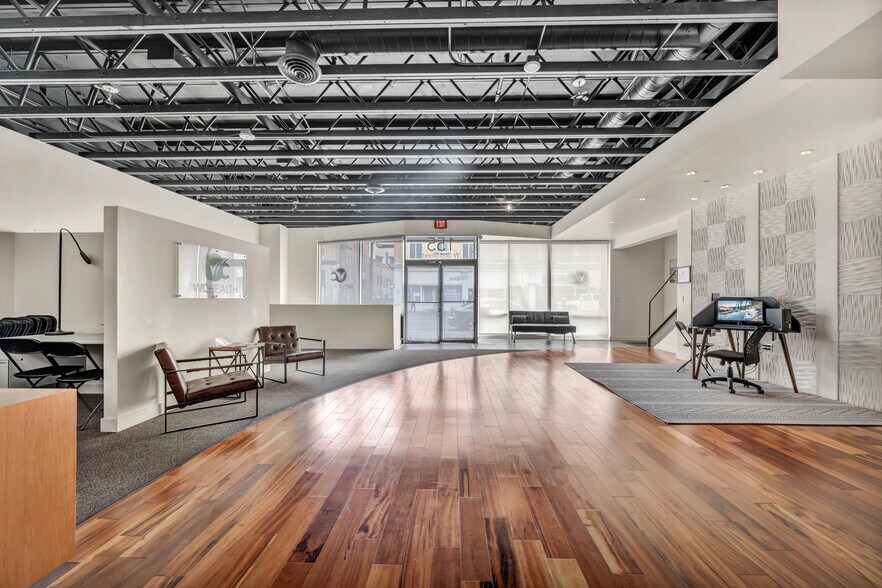 More Photos Of 155 W 2nd St, Reno Storefront Retail Office For Lease