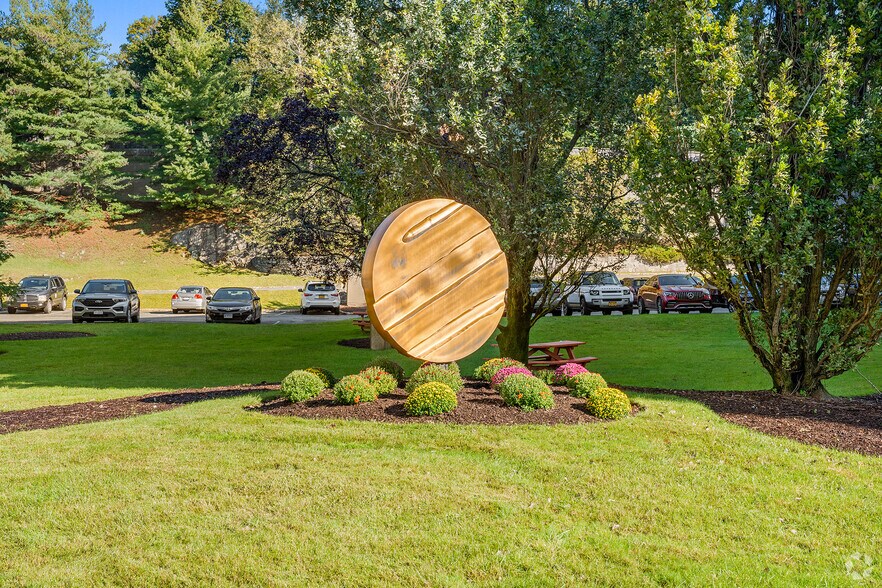 More Photos Of 200 White Plains Rd, Tarrytown Unknown For Lease