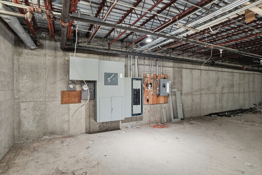 More Photos Of 1399 Westfield St, West Springfield Storefront Retail Office For Lease