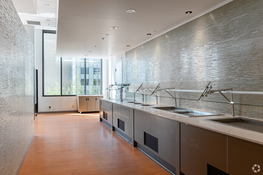 More Photos Of 909 A St, Tacoma Office For Lease