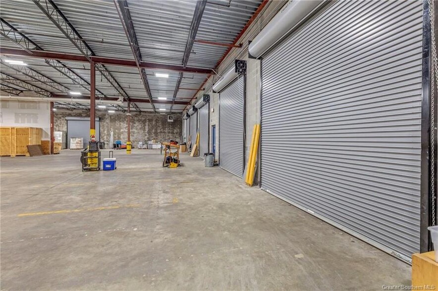 More Photos Of 2925 Industrial Ave, Lake Charles Distribution For Sale