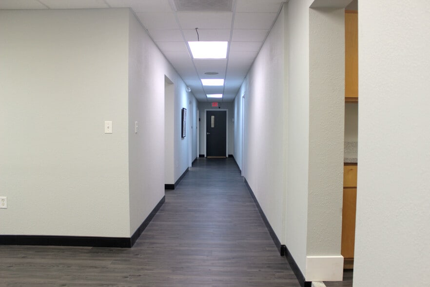 More Photos Of 624 Goodwin St, Jacksonville Office For Sale