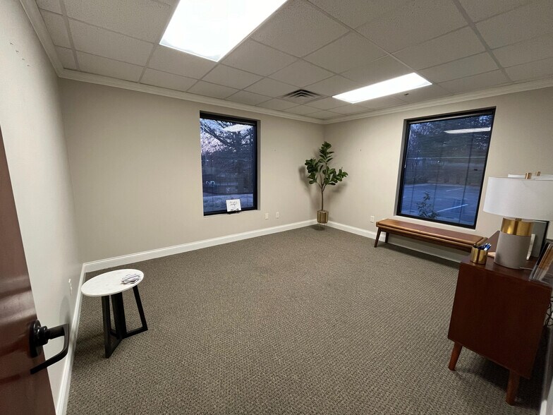 More Photos Of 7112 Crossroads Blvd, Brentwood Office For Lease