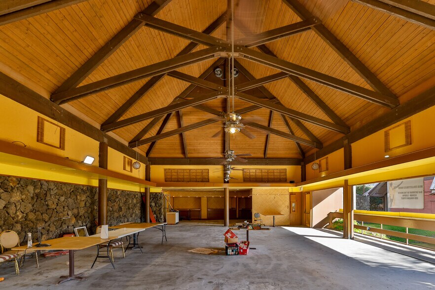 More Photos Of 389 Hilinai St, Hilo General Retail For Sale