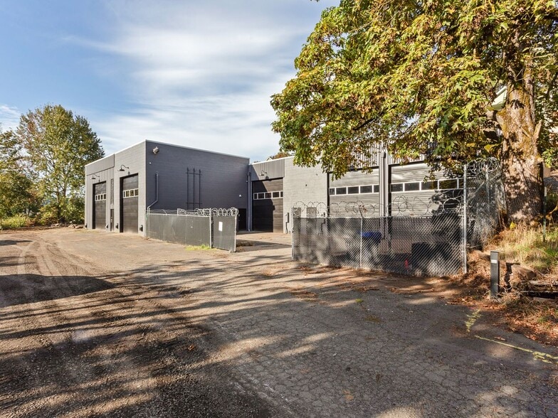 Primary Photo Of 8223 N Decatur St, Portland Warehouse For Lease