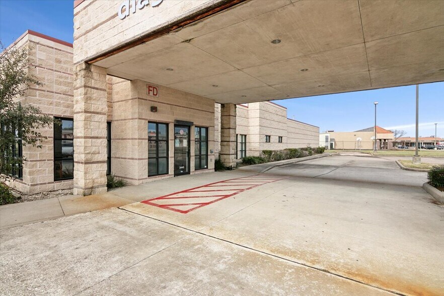 More Photos Of 3445 Regional Dr, Port Arthur Medical For Lease