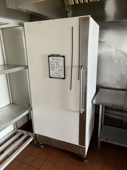More Photos Of 5 N Farwell St, Verndale Restaurant For Lease