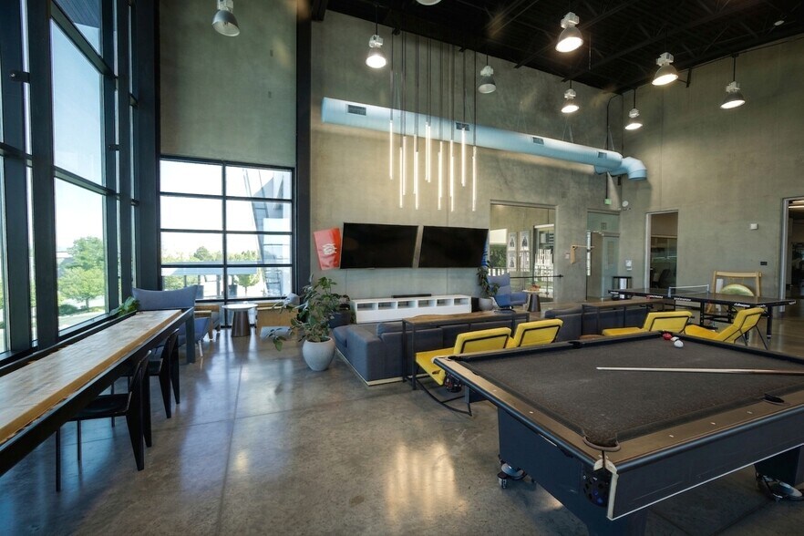 More Photos Of 450 N 1500 W, Orem Office For Lease