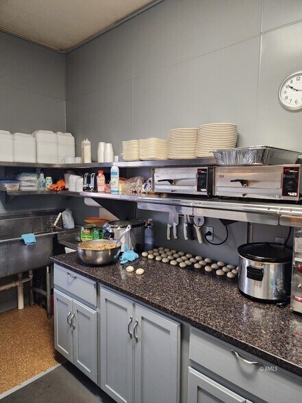 More Photos Of 424 Main St, Jordan Sports And Entertainment For Sale