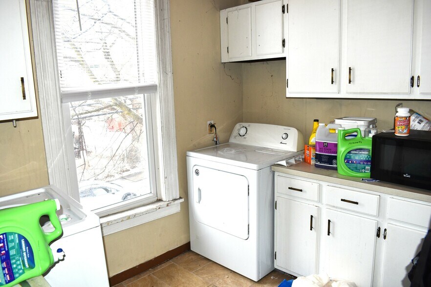 More Photos Of 116 Murray St, Binghamton Apartments For Sale