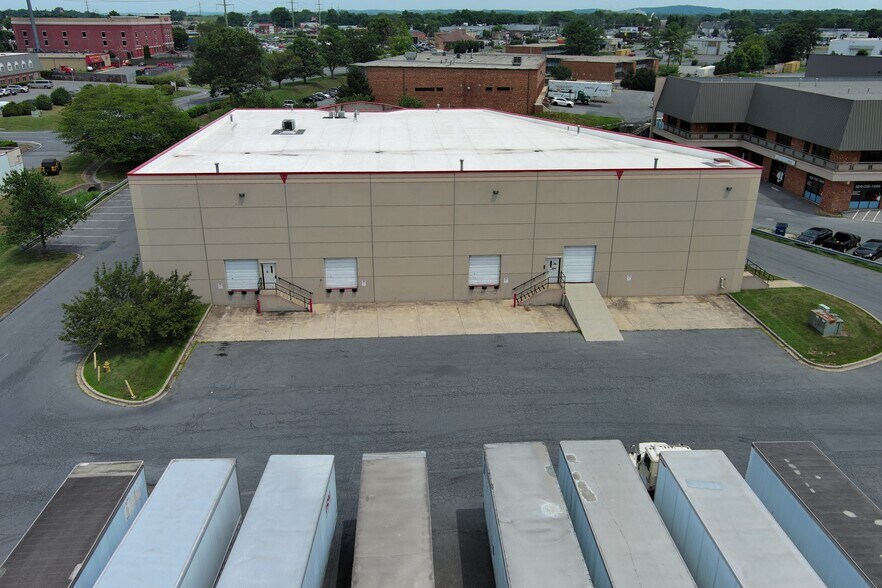 More Photos Of 7315-A Grove Rd, Frederick Warehouse For Lease