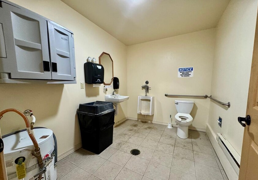 More Photos Of 3512 E Bench Rd, Dillon Manufacturing For Sale